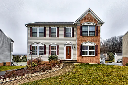 304 Chanticleer Cir #1 Photo 1