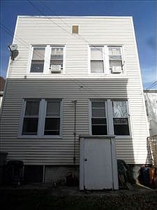 2nd image of 16 E 31st St