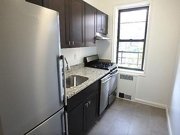 3rd image of 8836 Elmhurst Ave APT 5D