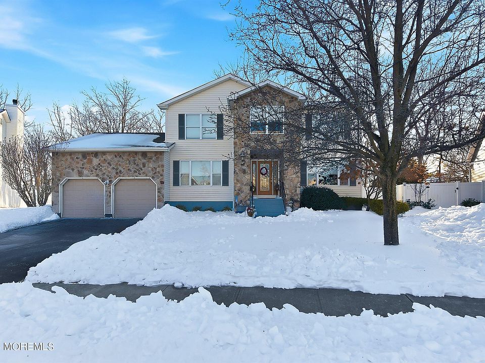 1st image of 28 Jacob Drive