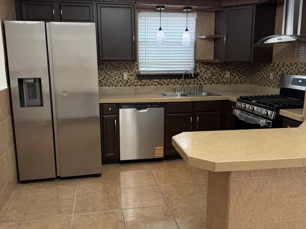8665 Adriana Ct, El Paso, TX 79907