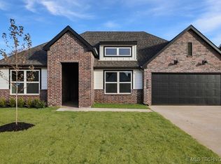 15803 E 75th Pl, Owasso, OK 74055