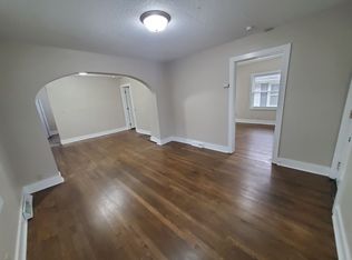 2740 E Grand Ave, Des Moines, IA 50317