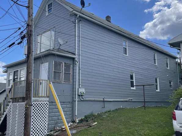 11 Hayes Ln, Wilkes Barre, PA 18702