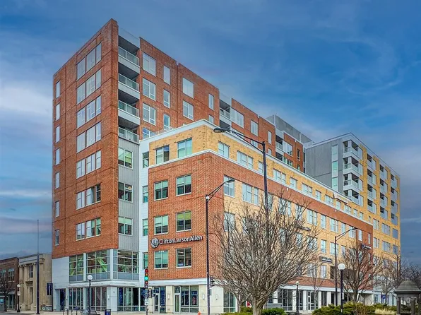 301 N Neil St APT 609, Champaign, IL 61820