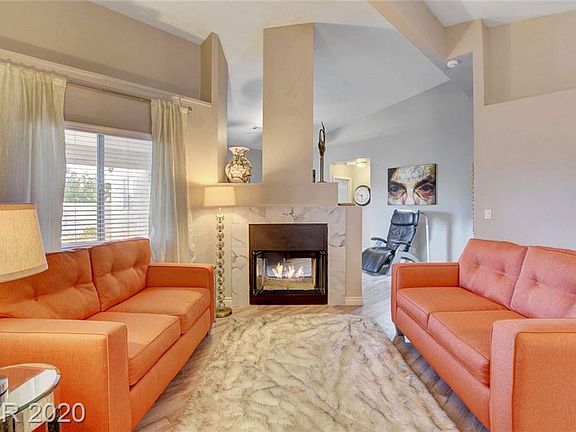 2nd image of 1628 Royal Palm Dr