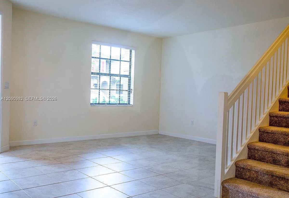 Coco Palm Estates — Photo 4