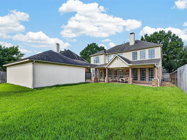1719 Cantigny Ln — Photo 37