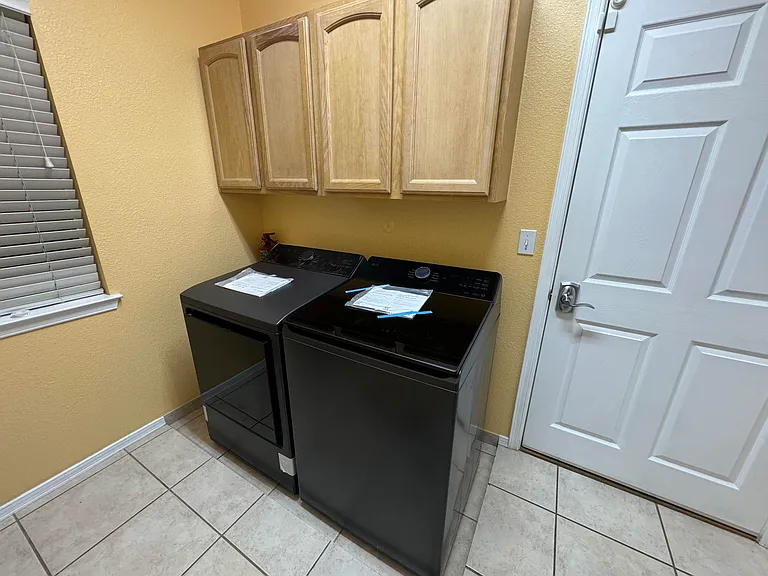 BRAND NEW Washer & Dryer, wifi-connected and can be controlled by app