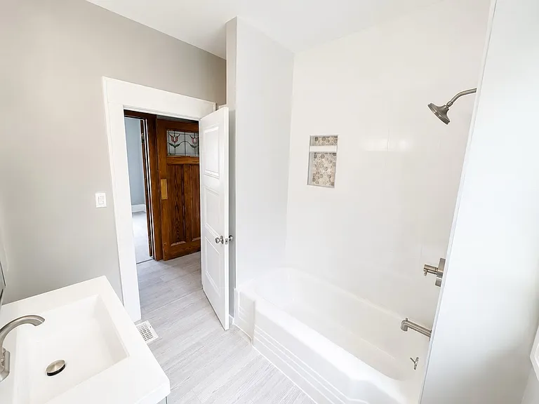140 Lafayette Ave #2 — Photo 5