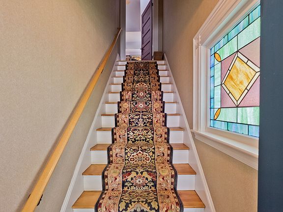 Entrance stairs