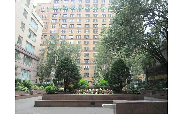 Rented by Douglas Elliman | media 33