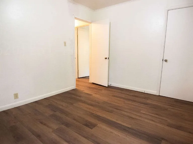 704 S Cline Rd — Photo 10