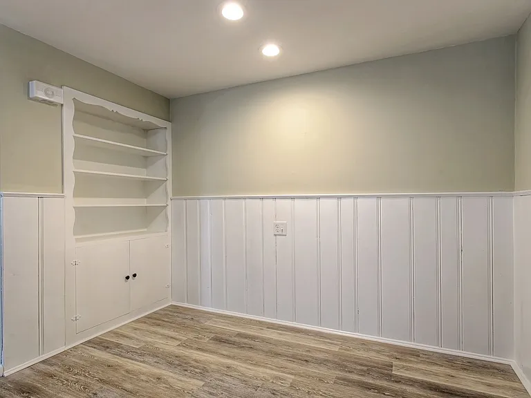 3279 Linwood Ave #4 — Photo 6