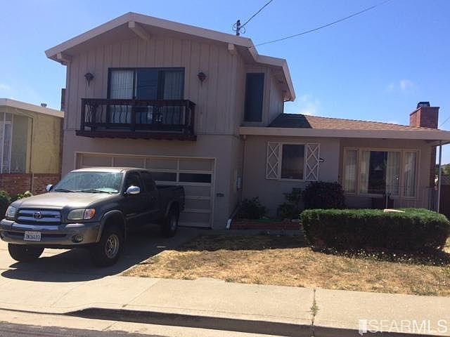 2nd image of 13 Lilac Ln