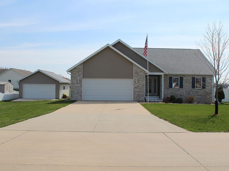 1st image of 611 Hunter Dr