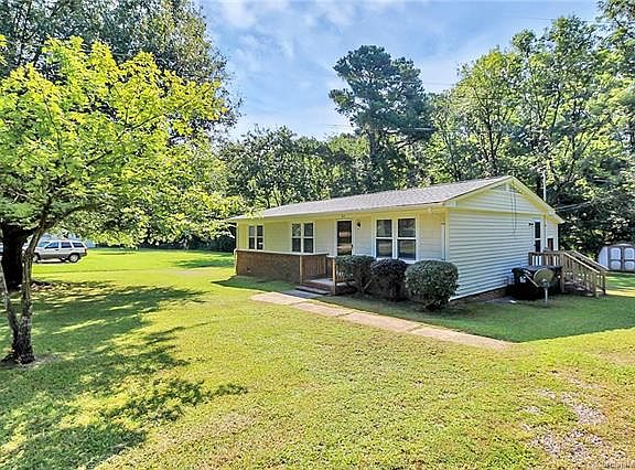 2nd image of 315 Hillcrest Dr