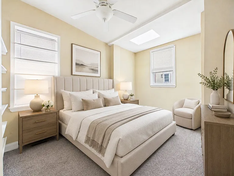 2437 S Darien St — Photo 12