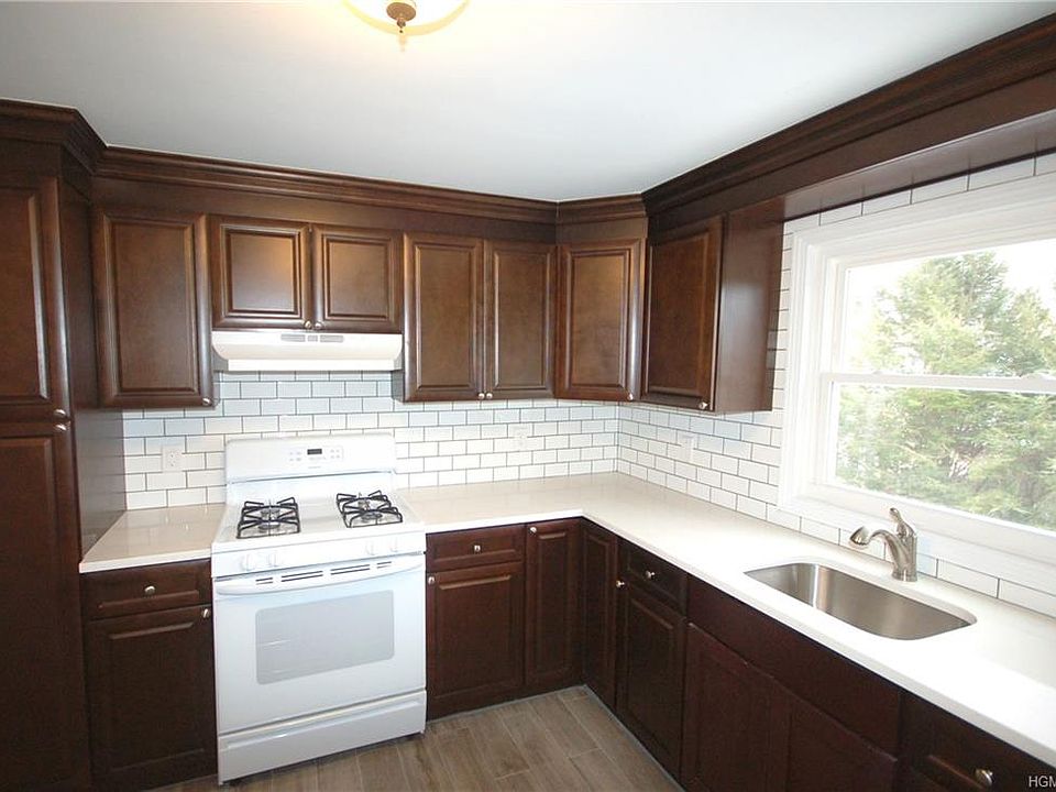 1st image of 612 Meadow St