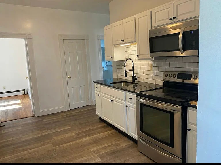 332 Academy Ave #1 — Photo 1