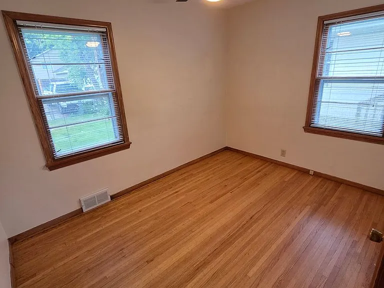 4412 Portland Ave — Photo 6