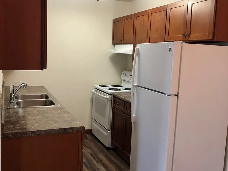 400 Browns Ct — Photo 48