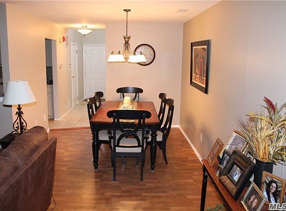 5th image of 172 Thomas Ln