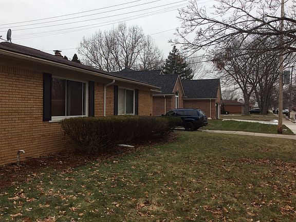 2nd image of 22322 Hoffman St #Duplex