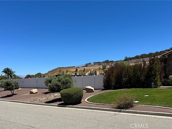 4th image of 32516 Hayden Rd