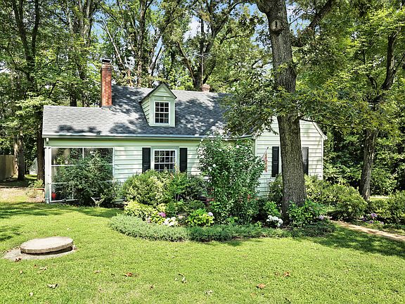 2nd image of 2610 Pine Grove Drive