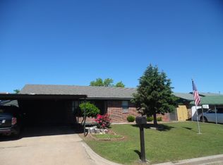 707 Geronimo Ln, Pauls Valley, OK 73075