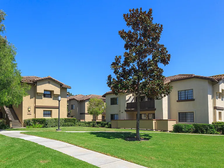 Rancho Alisal Apartment Homes — Photo 15