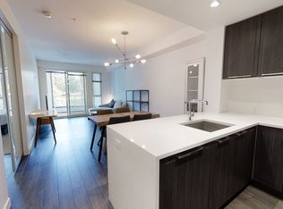 6633 Cambie St #211, Vancouver, BC V6P0E5