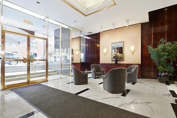 Rented by Corcoran | media 24