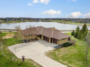 11542 Circle Ridge Ct, Faribault, MN 55021