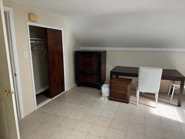 920 Huntington Pl — Photo 3
