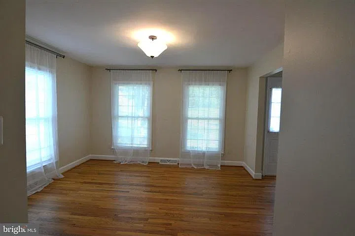 3 bed, 1764 sqft, $2,900 — Photo 3