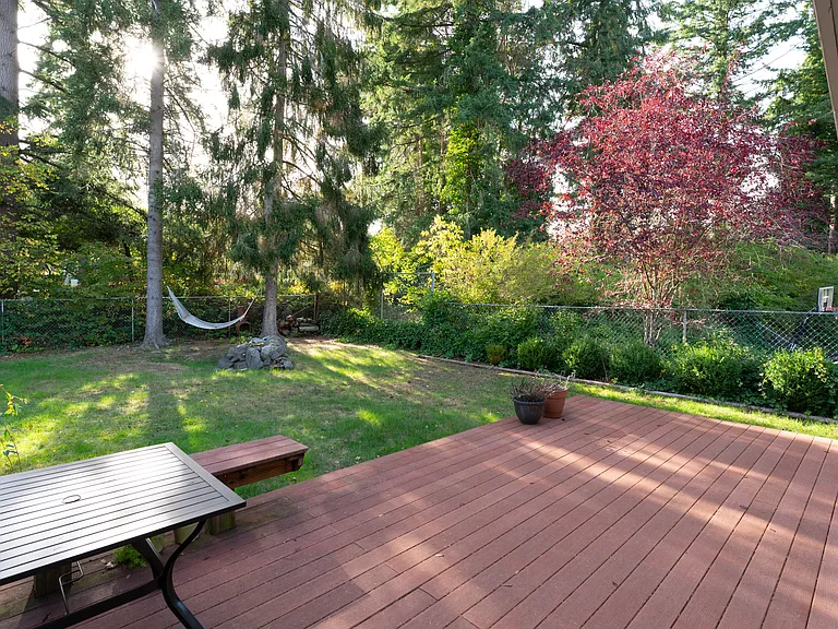 15323 SE 42nd St — Photo 37
