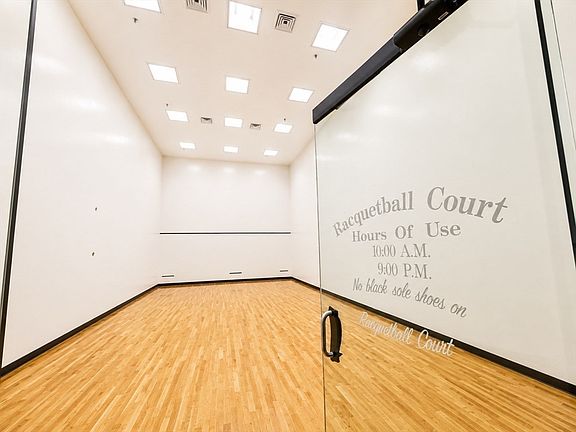 5th image of 147 Kelton St APT 305