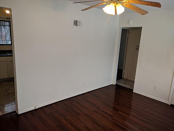 2nd image of 3909 Vest Ave APT B