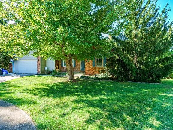 5th image of 10 E Southbrook Ct