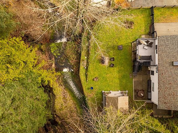 2nd image of 114 Roberta Rd W