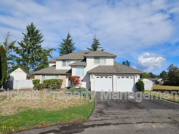 3rd image of 6453 Grand Pine Loop NE