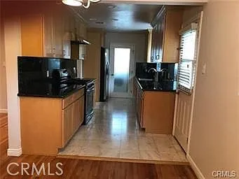 3 bed, 1560 sqft, $5,100 — Photo 2