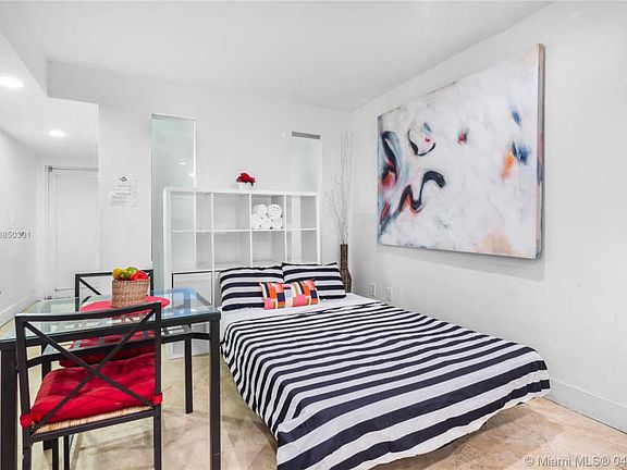 3rd image of 751 Collins Ave #6