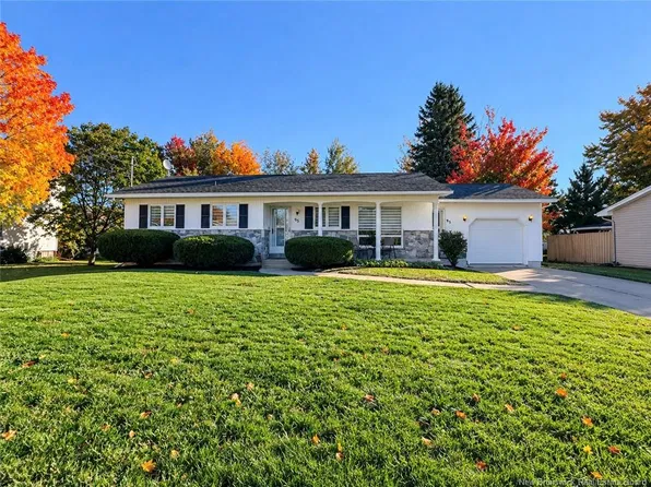 95 McSweeney Ave, Moncton, NB E1C 7C9