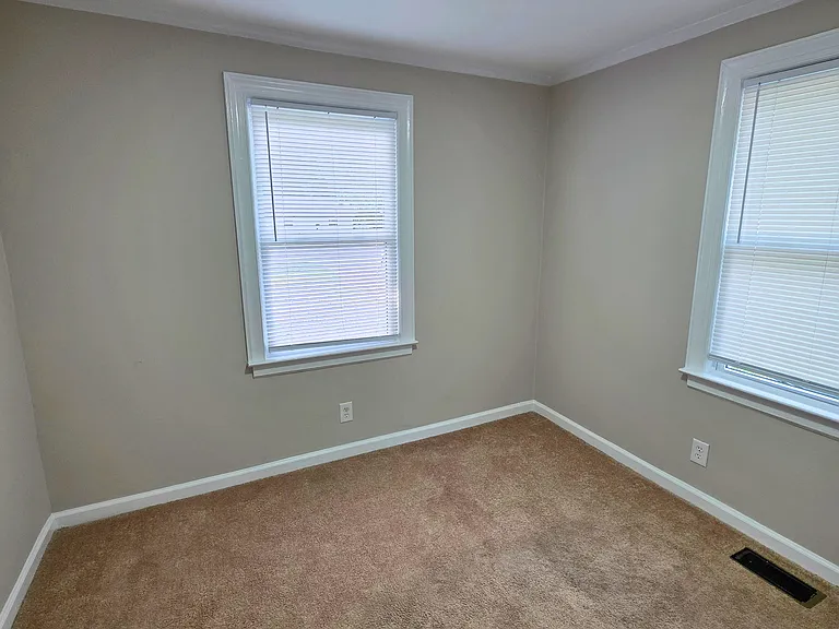 104 Archdale Dr — Photo 10