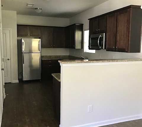 5th image of 281 Village Creek Way