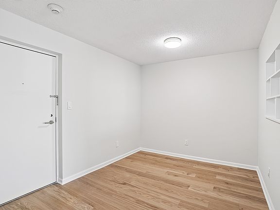 5th image of 166 Summer St #33