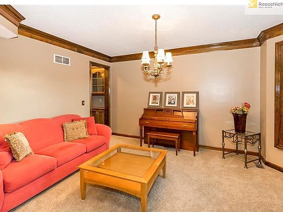 5th image of 4319 NE Courtney Dr